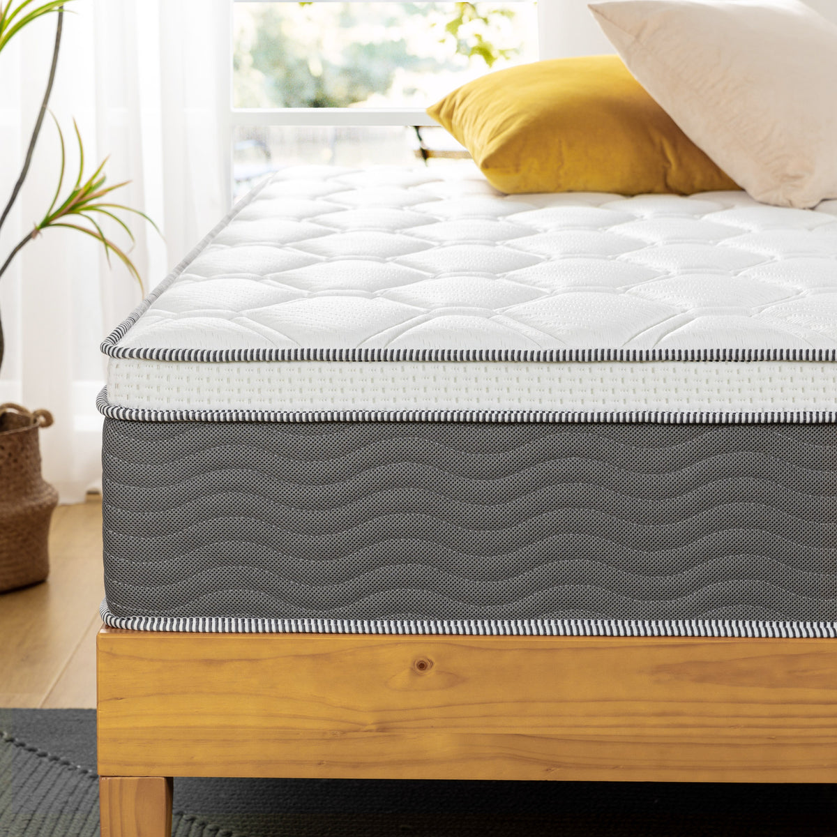 Zinus 30cm Euro Top Latex & Memory Foam Hybrid ‘Cool’ Spring Mattress ...