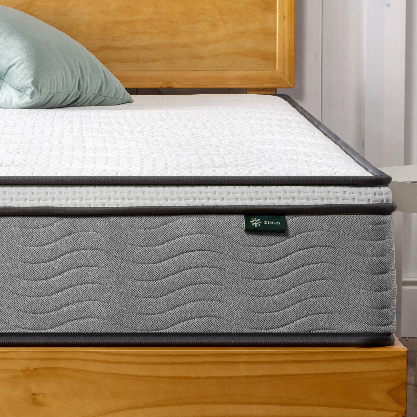 Zinus 25cm iCoil ‘Cool’ Euro Top Mattress (10")